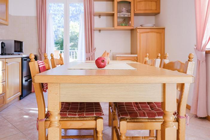Casa Angelo Lägenhet Molveno Exteriör bild