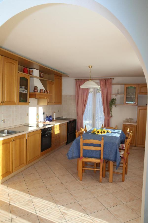 Casa Angelo Lägenhet Molveno Exteriör bild